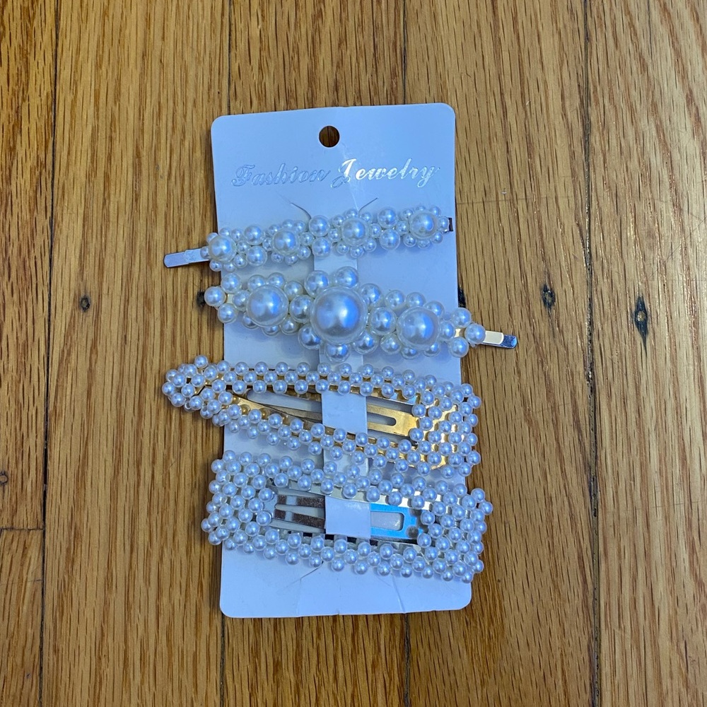 Pearl Hair Clips